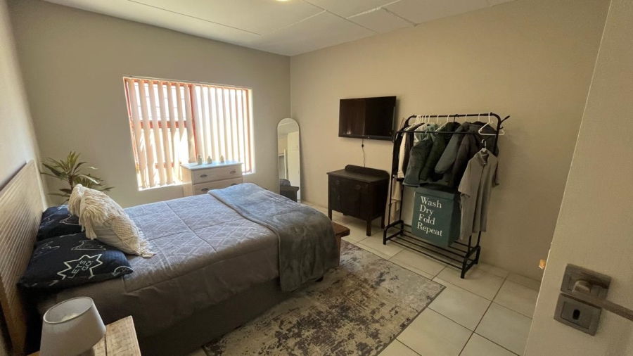 5 Bedroom Property for Sale in Wavecrest Eastern Cape
